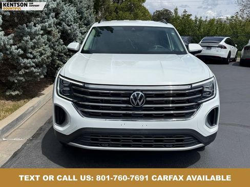 Used 2025 Volkswagen Atlas SE AWD/4WD image 2