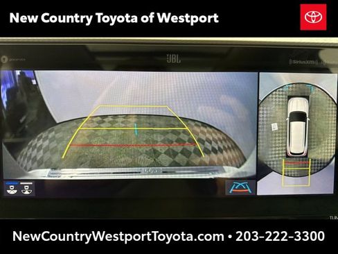 Used 2021 Toyota Highlander Platinum image 21