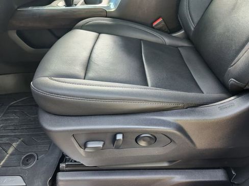 Used 2024 GMC Sierra 1500 SLT AWD/4WD image 24