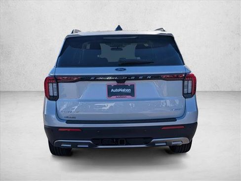 New 2025 Ford Explorer Active w/ Active Comfort Package image 7