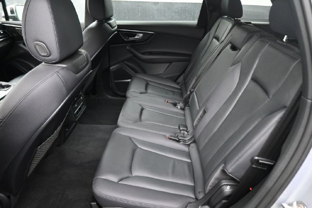 Used 2022 Audi Q7 2.0T Premium Plus w/ Premium Plus Package AWD/4WD image 19