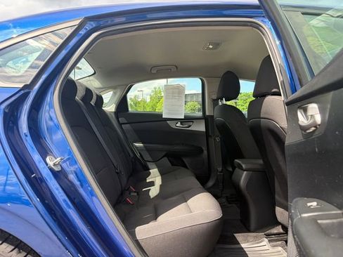 Used 2019 Kia Forte LXS FWD image 11