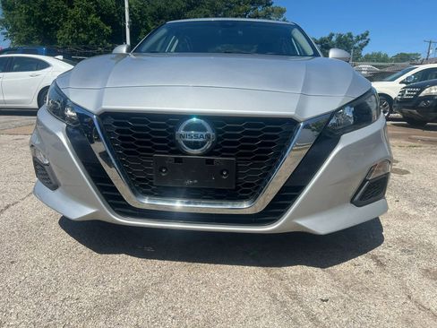 Used 2022 Nissan Altima 2.5 S FWD image 3