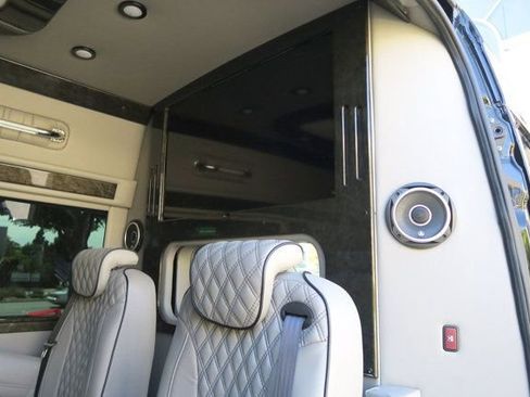 Used 2020 Mercedes-Benz Sprinter 3500 image 12