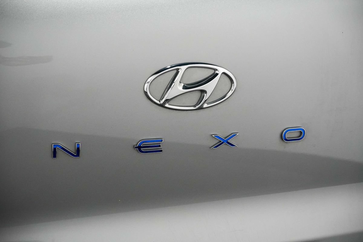 Used 2023 Hyundai Nexo Blue FWD image 11