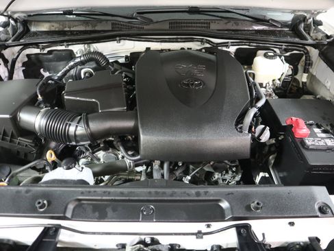 Used 2023 Toyota Tacoma TRD Off-Road image 14