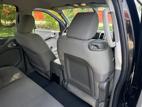 Used 2011 Nissan Frontier SV RWD image 32
