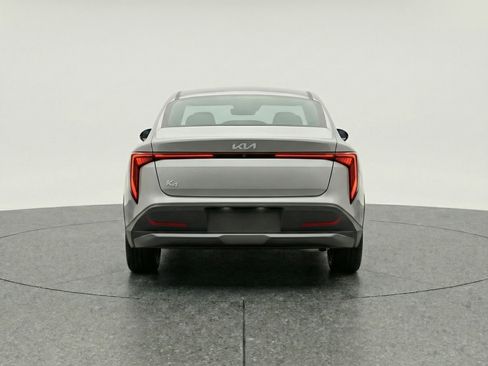 Used 2025 Kia K4 LXS image 7