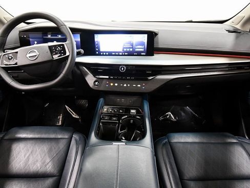 Used 2025 Nissan Murano Platinum w/ Cargo Package image 3