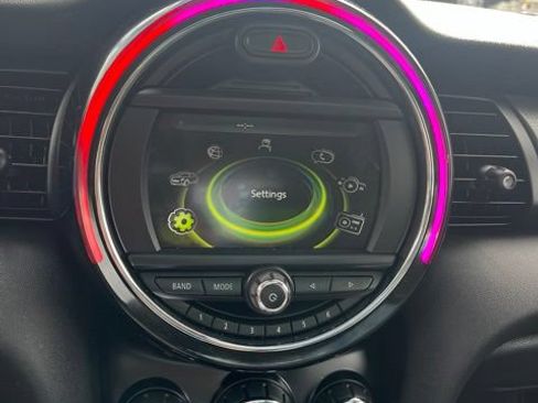 Used 2018 MINI Cooper 4-Door Hardtop FWD image 47