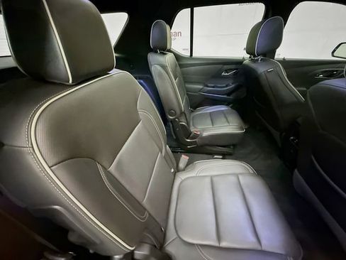 Used 2023 Chevrolet Traverse Premier w/ LPO, Cargo Package FWD image 31