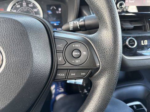 Used 2022 Toyota Corolla LE image 27