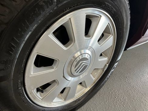Used 2005 Mercury Grand Marquis LS RWD image 7