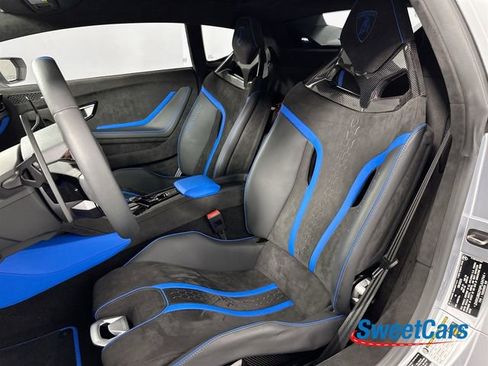 Used 2023 Lamborghini Huracan Tecnica RWD image 11