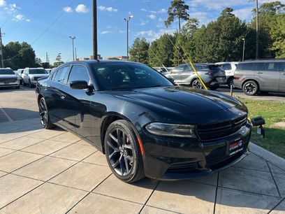 Used 2019 Dodge Charger SXT w/ Blacktop Package