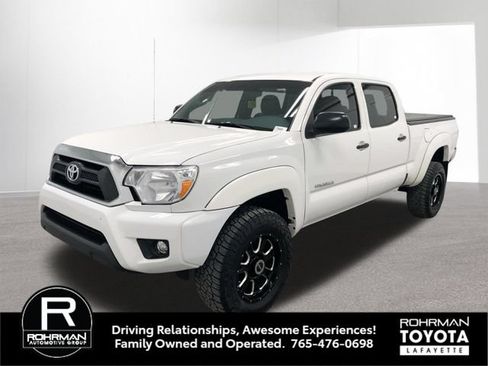 Used 2015 Toyota Tacoma 4x4 Double Cab w/ SR5 Package image 2