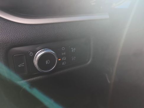 Used 2021 Ford Explorer XLT w/ Equipment Group 202A image 37