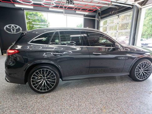 Used 2025 Mercedes-Benz GLC 43 AMG 4MATIC image 4