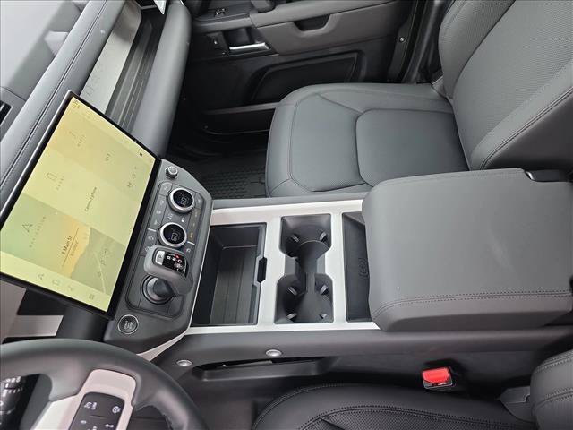 New 2026 Land Rover Defender 110 S AWD/4WD image 24