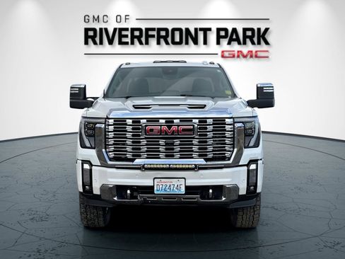 Used 2024 GMC Sierra 2500 Denali w/ Denali Reserve Package image 8