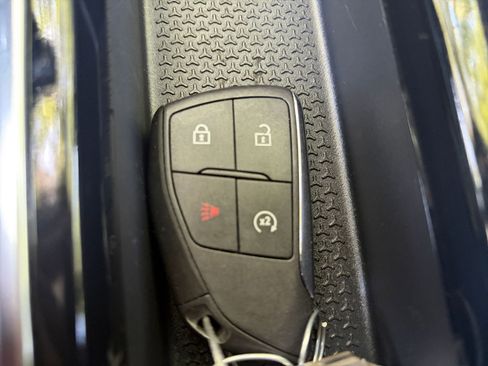 Used 2025 Chevrolet Equinox LT FWD image 21