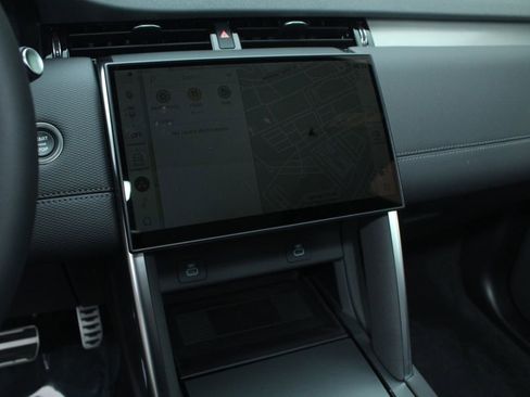 New 2026 Land Rover Discovery Sport Landmark AWD/4WD image 16
