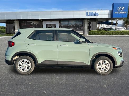 New 2026 Hyundai Venue SE image 8