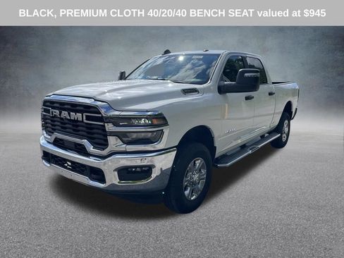 Used 2025 RAM 2500 Big Horn AWD/4WD image 3