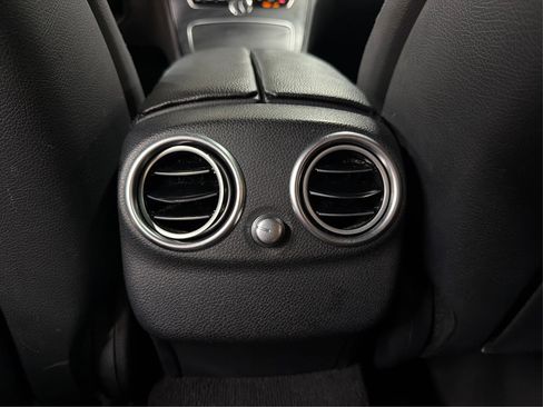 Used 2018 Mercedes-Benz C 300 Sedan w/ Premium Package image 29