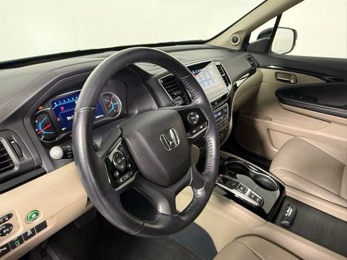 Used 2021 Honda Pilot Touring image 16
