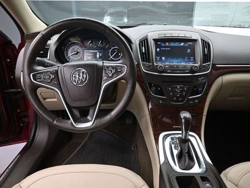 Used 2017 Buick Regal Premium w/ Driver Confidence Package #2 FWD image 11