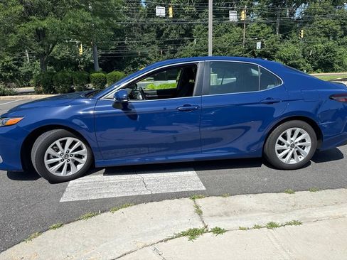 Used 2023 Toyota Camry LE FWD image 4