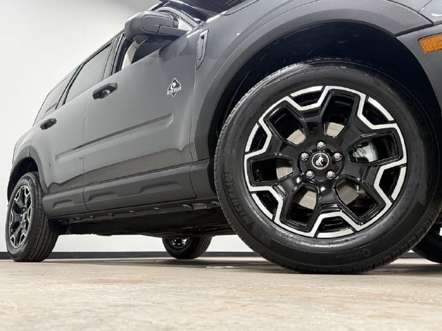 Used 2026 Ford Bronco Sport Outer Banks w/ Outer Banks Tech Package+ AWD/4WD image 2