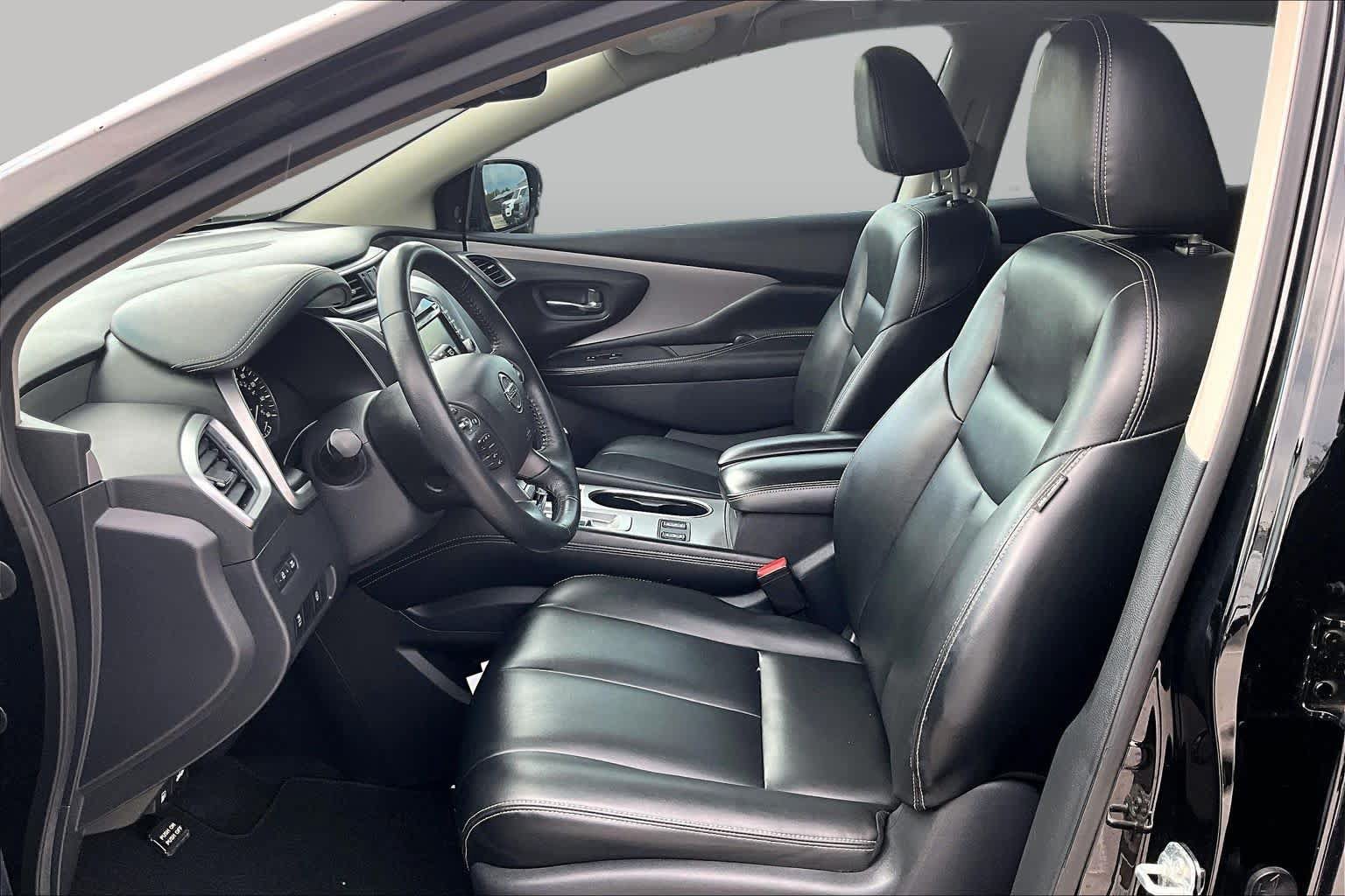 Used 2022 Nissan Murano SV w/ SV Midnight Edition Package FWD image 8