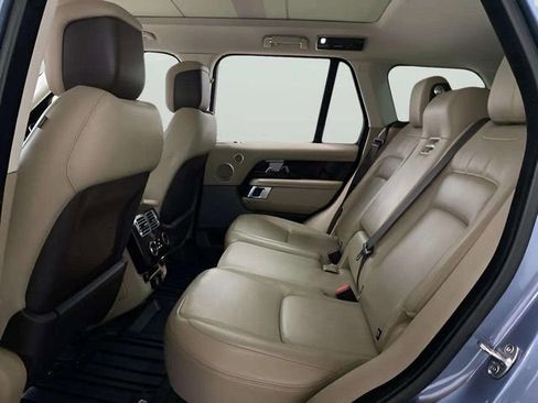 Used 2020 Land Rover Range Rover HSE image 18
