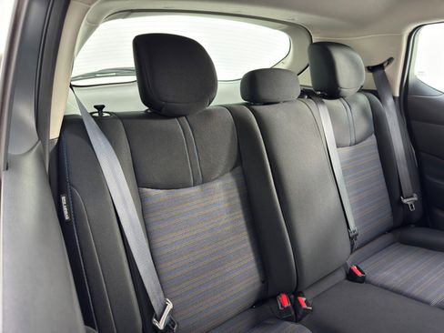 Used 2023 Nissan Leaf S image 32