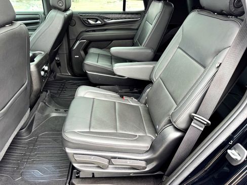 Used 2021 GMC Yukon Denali w/ Denali Premium Package RWD image 20
