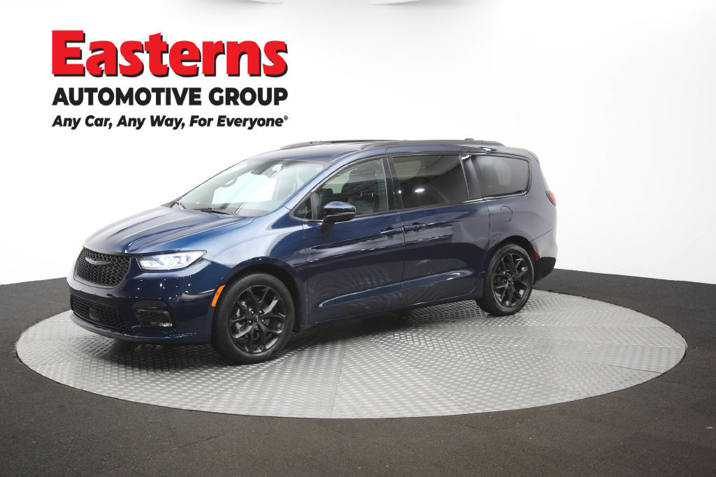 Used 2023 Chrysler Pacifica Touring-L w/ S Appearance Package FWD image 59