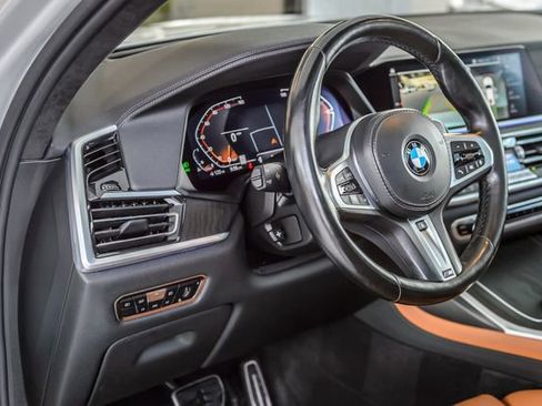 Used 2022 BMW X7 xDrive40i w/ M Sport Package AWD/4WD image 27