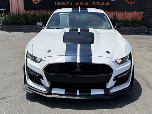 Used 2020 Ford Mustang Shelby GT500 w/ Technology Package RWD image 3
