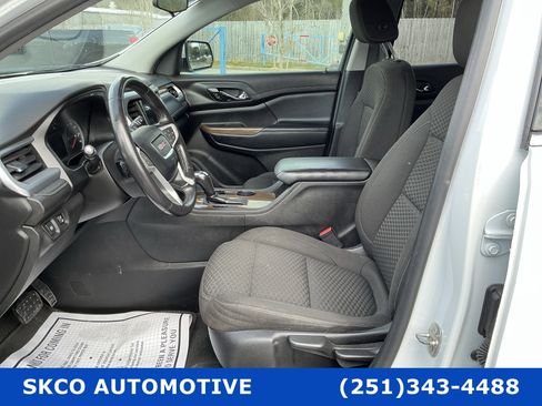 Used 2019 GMC Acadia SLE image 11