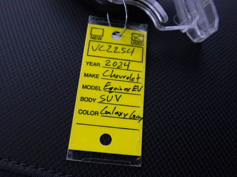 Used 2024 Chevrolet Equinox EV RS image 27