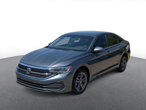 Used 2022 Volkswagen Jetta SE FWD image 3