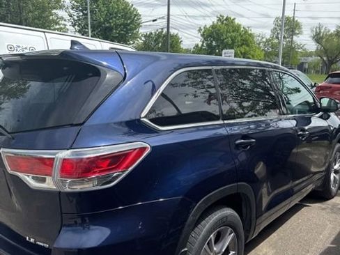 Used 2015 Toyota Highlander Plus AWD/4WD image 3