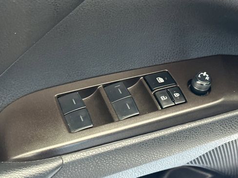 Used 2024 Toyota Camry SE FWD image 13
