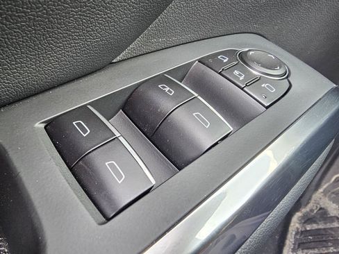 Used 2026 Chevrolet Traverse RS AWD/4WD image 23