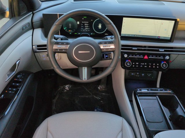 Used 2026 Hyundai Tucson Limited AWD/4WD image 16
