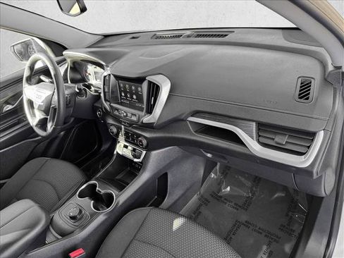 Used 2024 GMC Terrain SLE AWD/4WD image 20