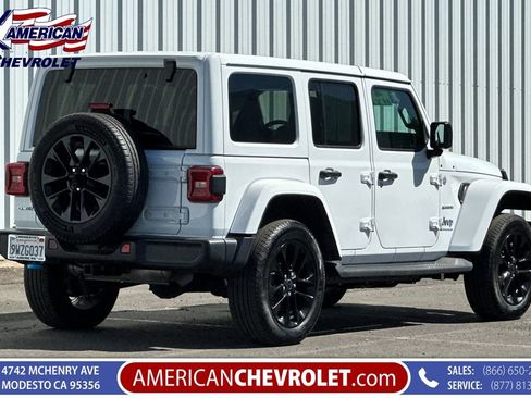 Used 2024 Jeep Wrangler Unlimited Sahara AWD/4WD image 4