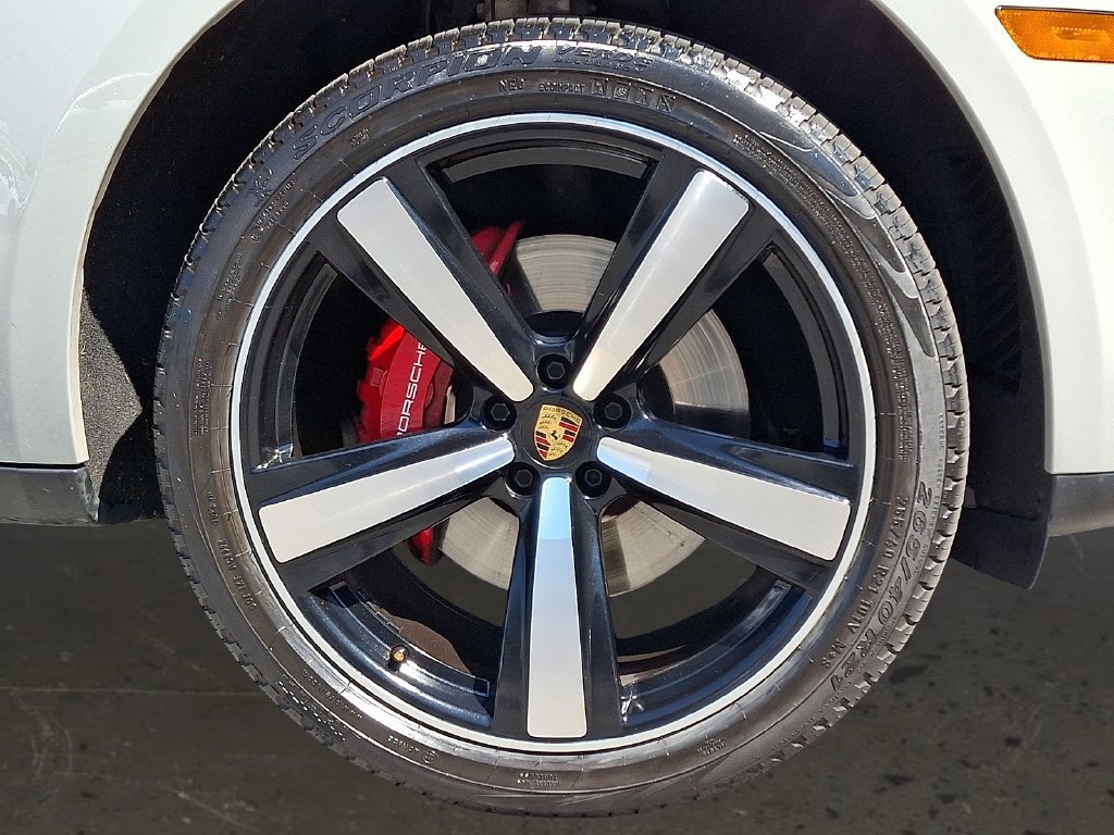 Used 2024 Porsche Macan S AWD/4WD image 9